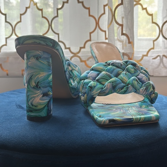 Multi-color Mule Sandal with Heel - Size 41 - Picture 2 of 2